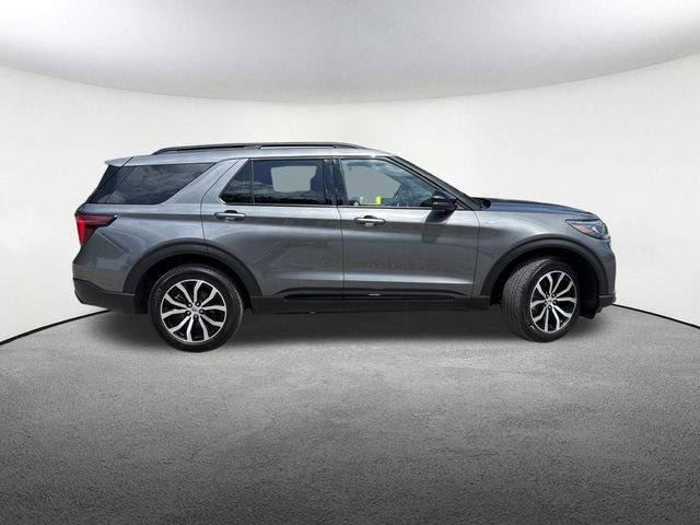 Certified 2025 Ford Explorer ST-Line AWD/4WD image 16