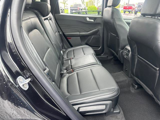 Certified 2024 Ford Escape Platinum w/ Class II Trailer Tow Package AWD/4WD image 34