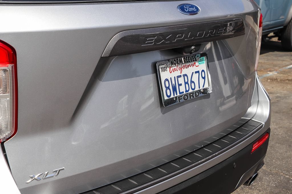 Certified 2021 Ford Explorer XLT w/ Equipment Group 202A RWD image 13