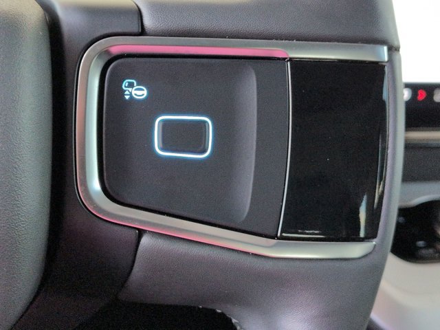 Certified 2025 Ford Expedition Active AWD/4WD image 19