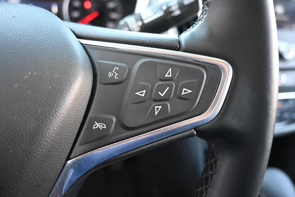 Used 2023 Chevrolet Equinox LT w/ Driver Convenience Package AWD/4WD image 32