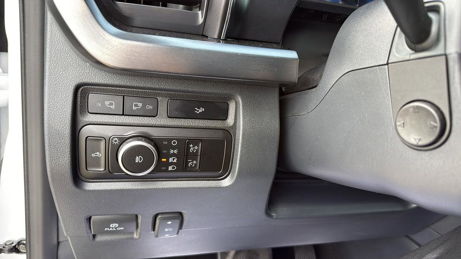 Certified 2023 Ford F250 Lariat w/ Lariat Ultimate Package image 18