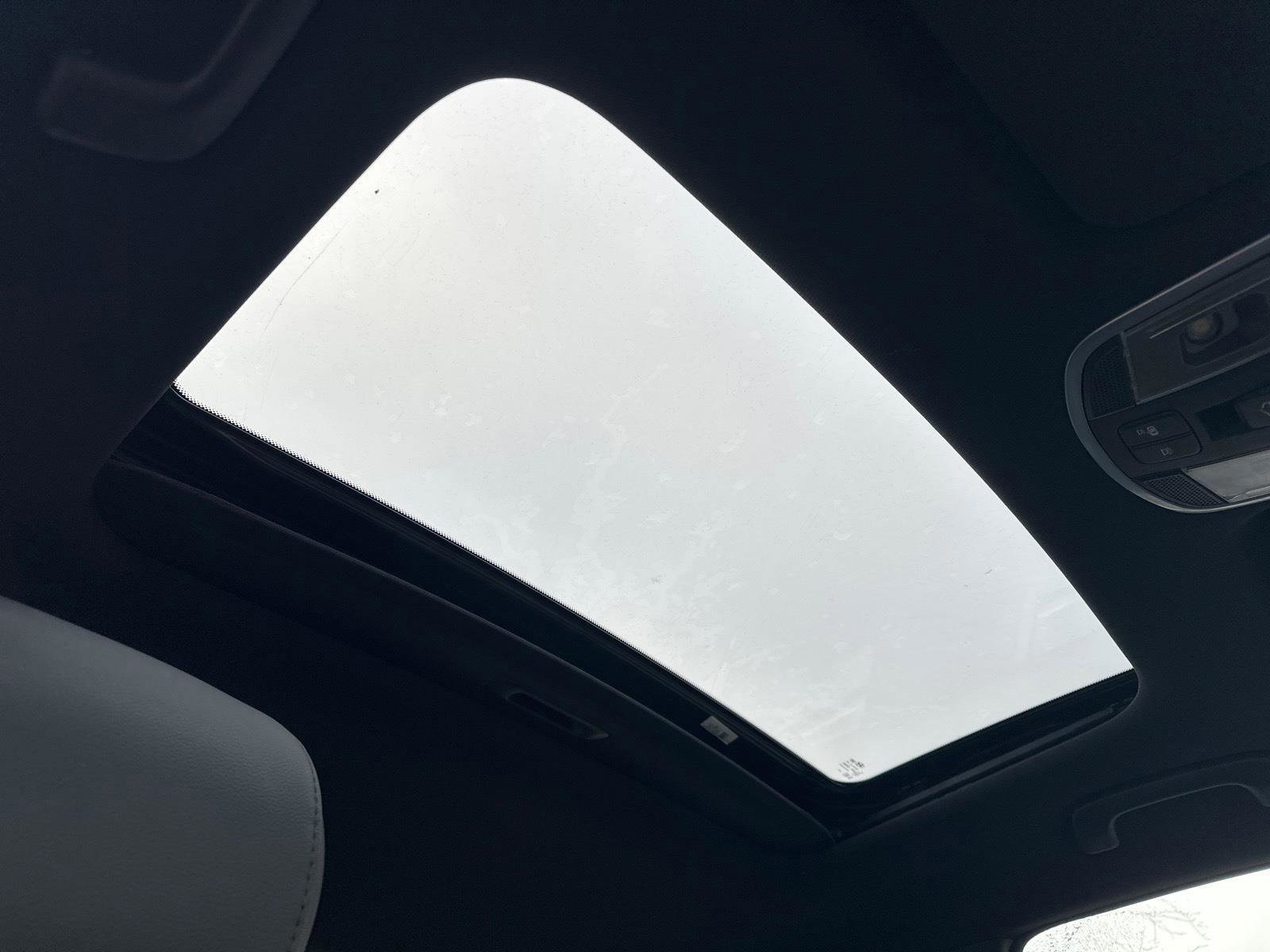 Used 2018 Hyundai Sonata Sport w/ Cargo Package image 12