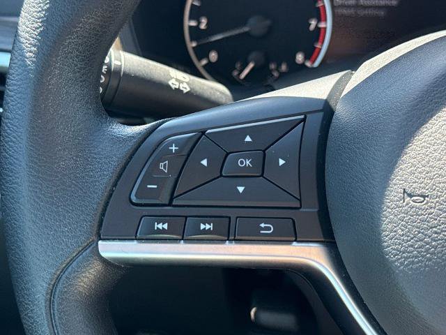 Used 2025 Nissan Altima 2.5 SV FWD image 18