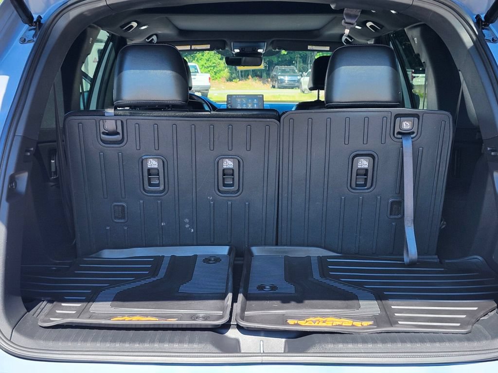 Used 2025 Honda Pilot TrailSport image 33