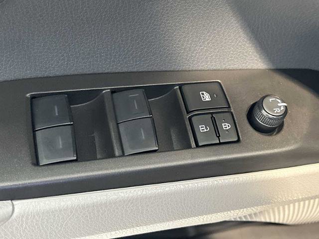 Used 2024 Toyota Camry LE AWD/4WD image 21