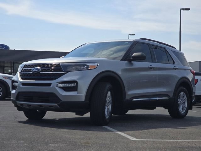 Certified 2022 Ford Explorer XLT w/ Equipment Group 202A AWD/4WD image 12