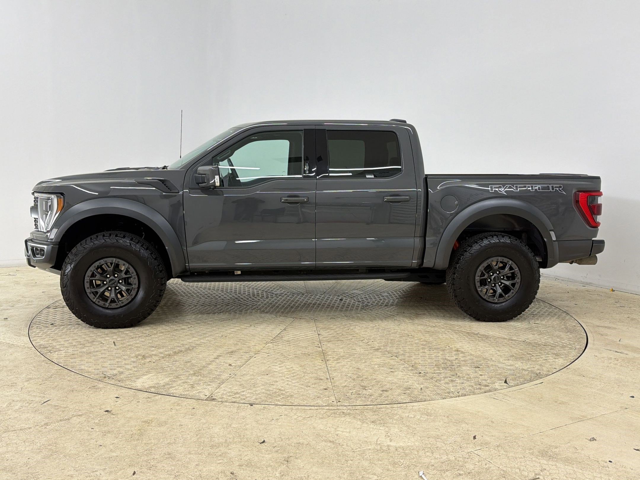 Certified 2021 Ford F150 Raptor w/ Raptor 37 Performance Package image 2