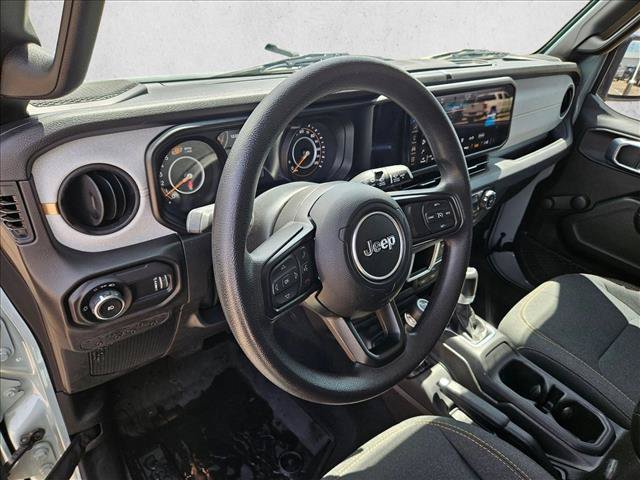 Used 2024 Jeep Wrangler Unlimited Sport AWD/4WD image 10