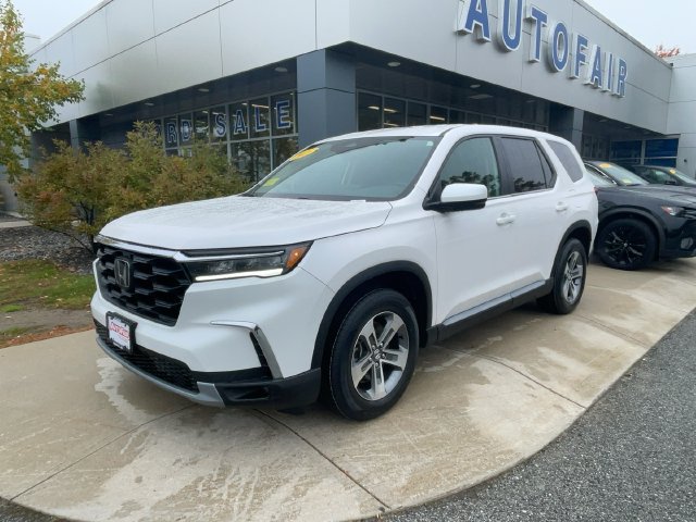 Used 2025 Honda Pilot EX-L image 3
