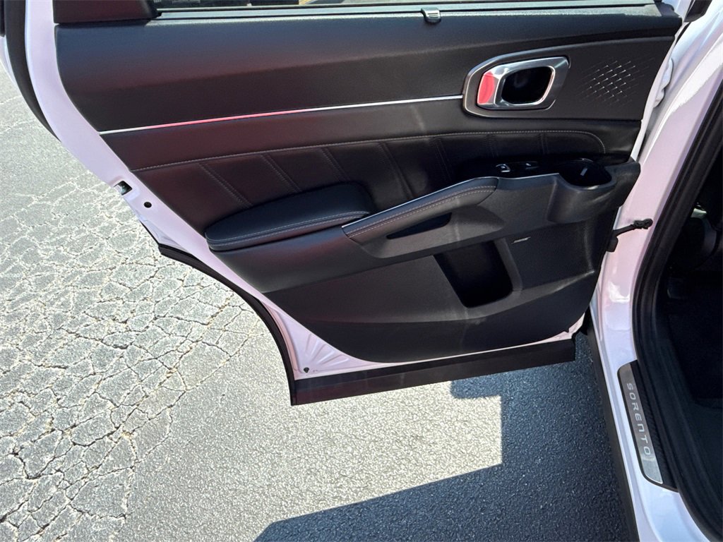 Used 2023 Kia Sorento SX image 23