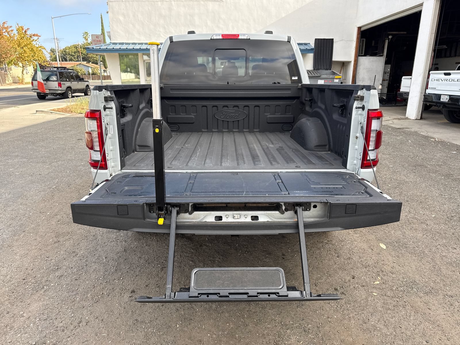 Certified 2023 Ford F150 Lariat w/ Equipment Group 502A High AWD/4WD image 23