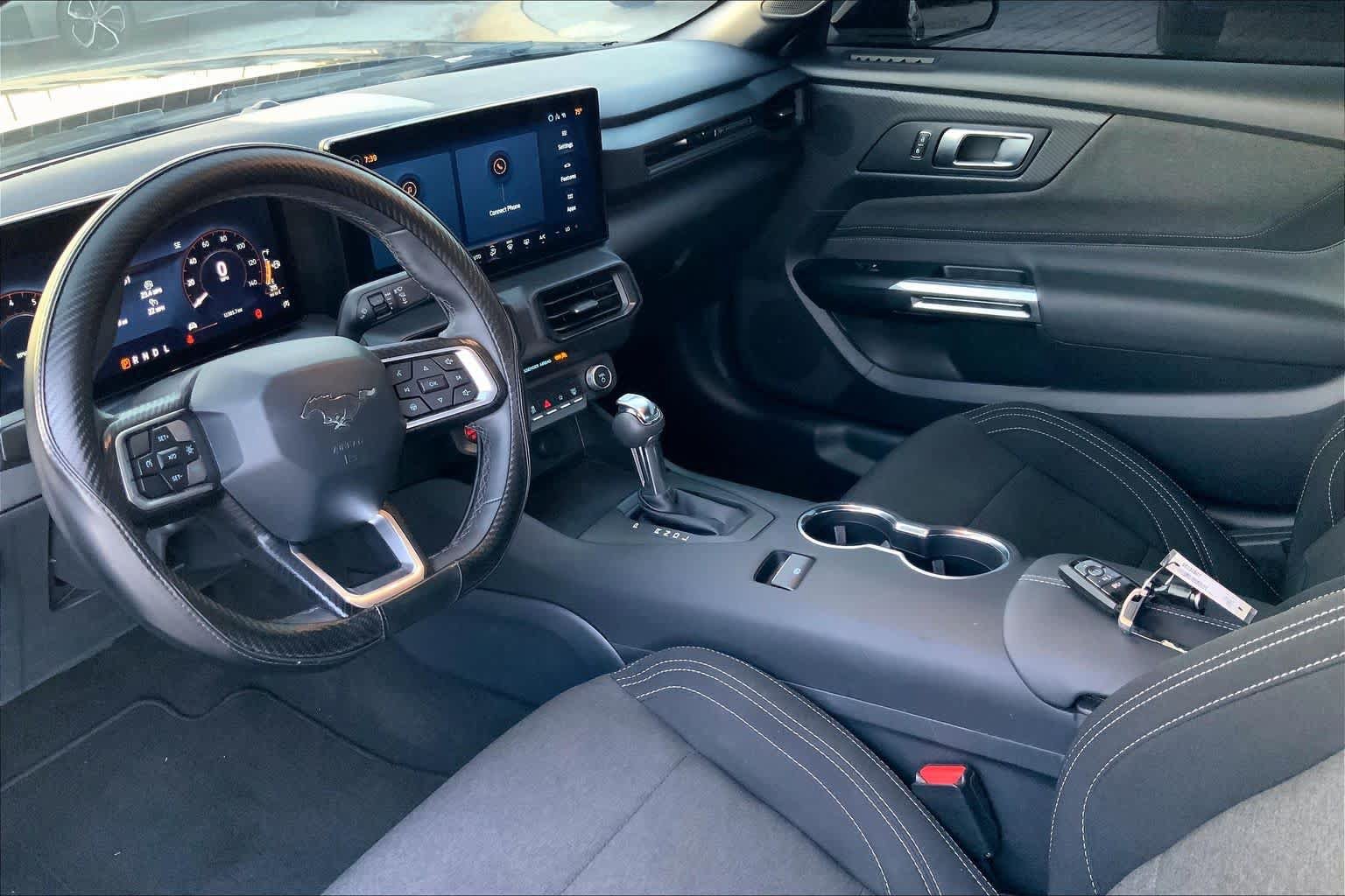 Certified 2025 Ford Mustang Coupe RWD image 15