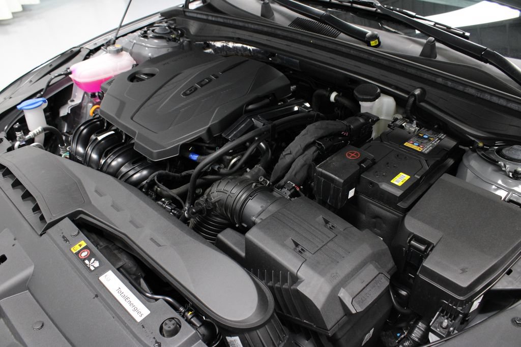 Used 2025 Kia K5 GT-Line w/ GT-Line Premium Package AWD/4WD image 12