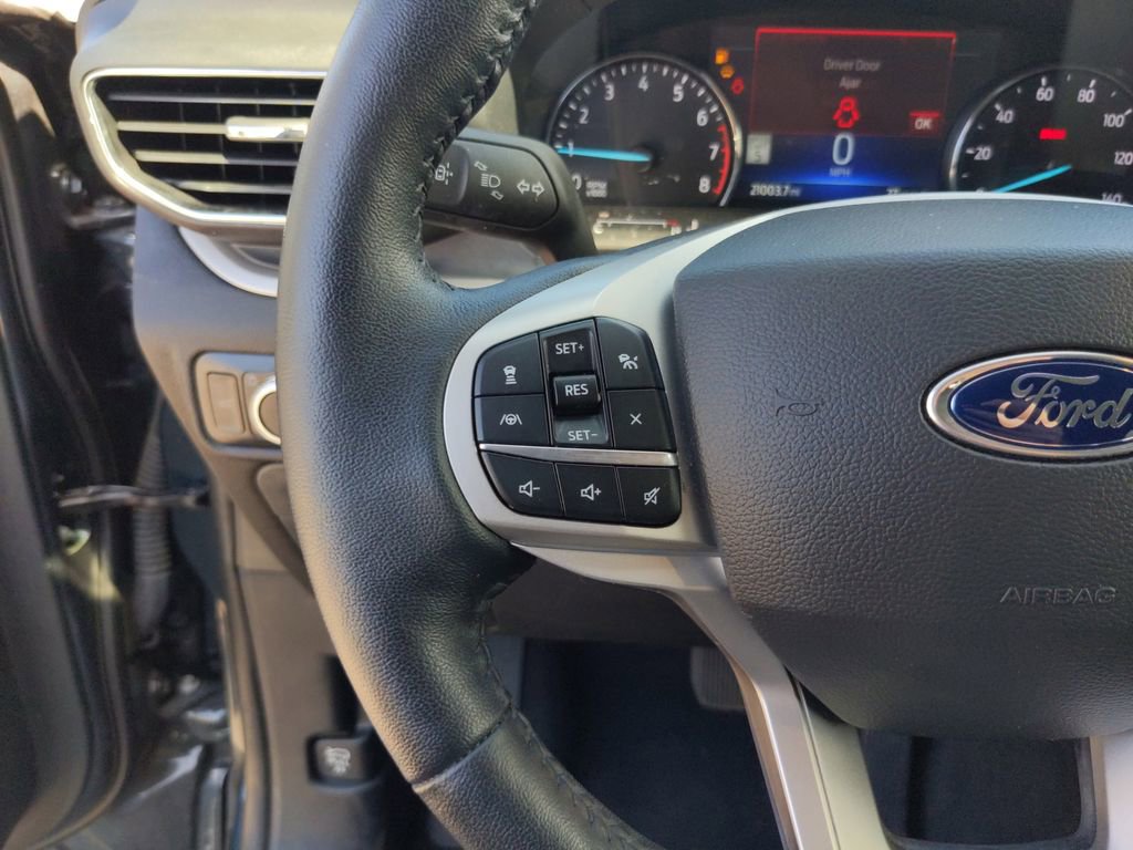 Certified 2022 Ford Explorer XLT w/ Equipment Group 202A image 29