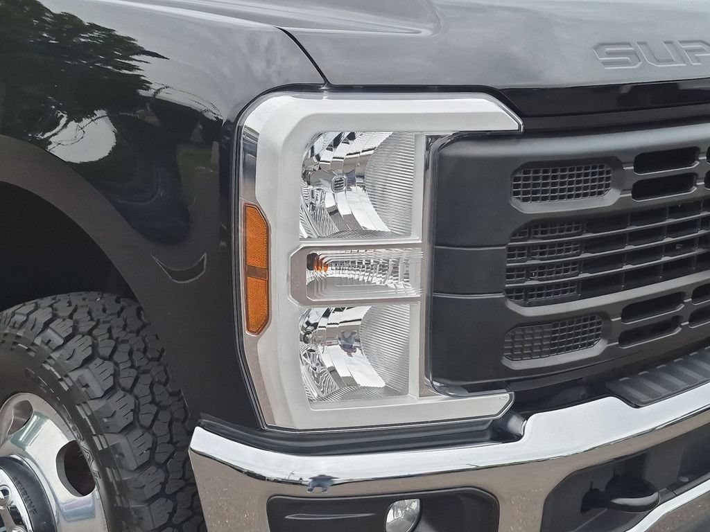 Certified 2024 Ford F350 XL w/ 360-Degree Camera Package AWD/4WD image 15