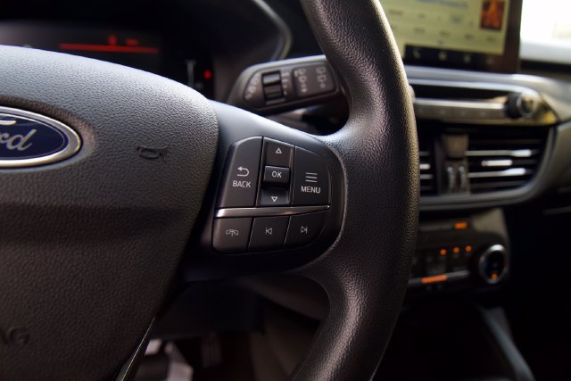 Certified 2025 Ford Escape Active FWD image 17
