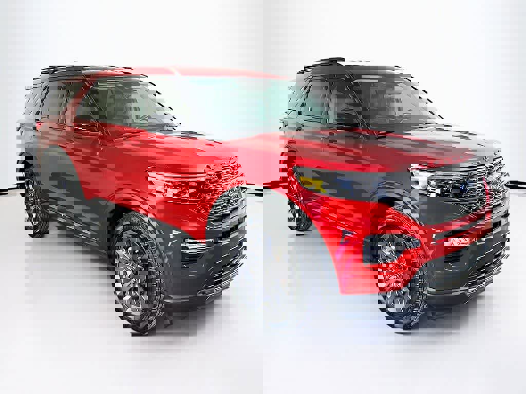 Certified 2023 Ford Explorer XLT w/ Equipment Group 202A image 24