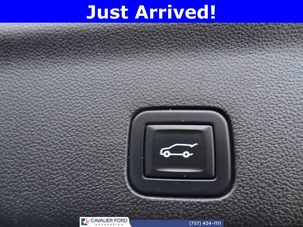 Used 2021 Chevrolet Tahoe Z71 w/ Z71 Off-Road Package image 12