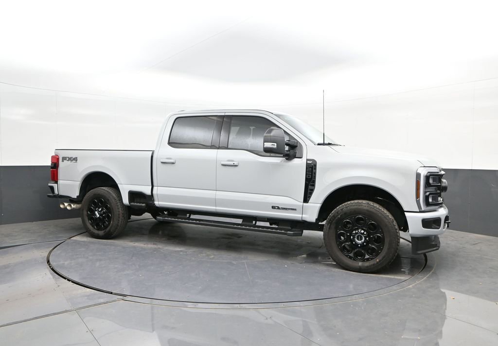Certified 2025 Ford F250 XLT w/ Black Appearance Package image 17
