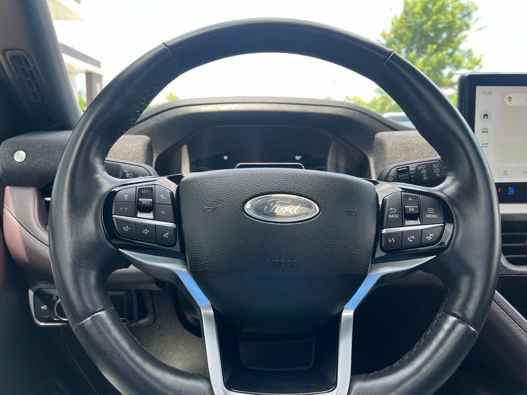 Certified 2025 Ford Explorer Platinum w/ Ultimate Package AWD/4WD image 26