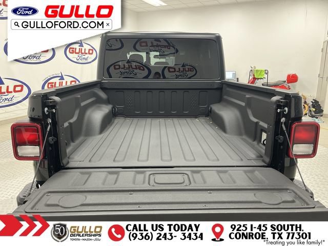 Used 2023 Jeep Gladiator Sport AWD/4WD image 10
