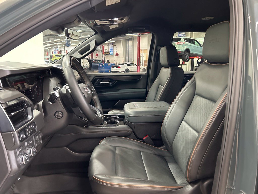 Used 2026 GMC Yukon AT4 w/ Premium Trailering Package AWD/4WD image 10