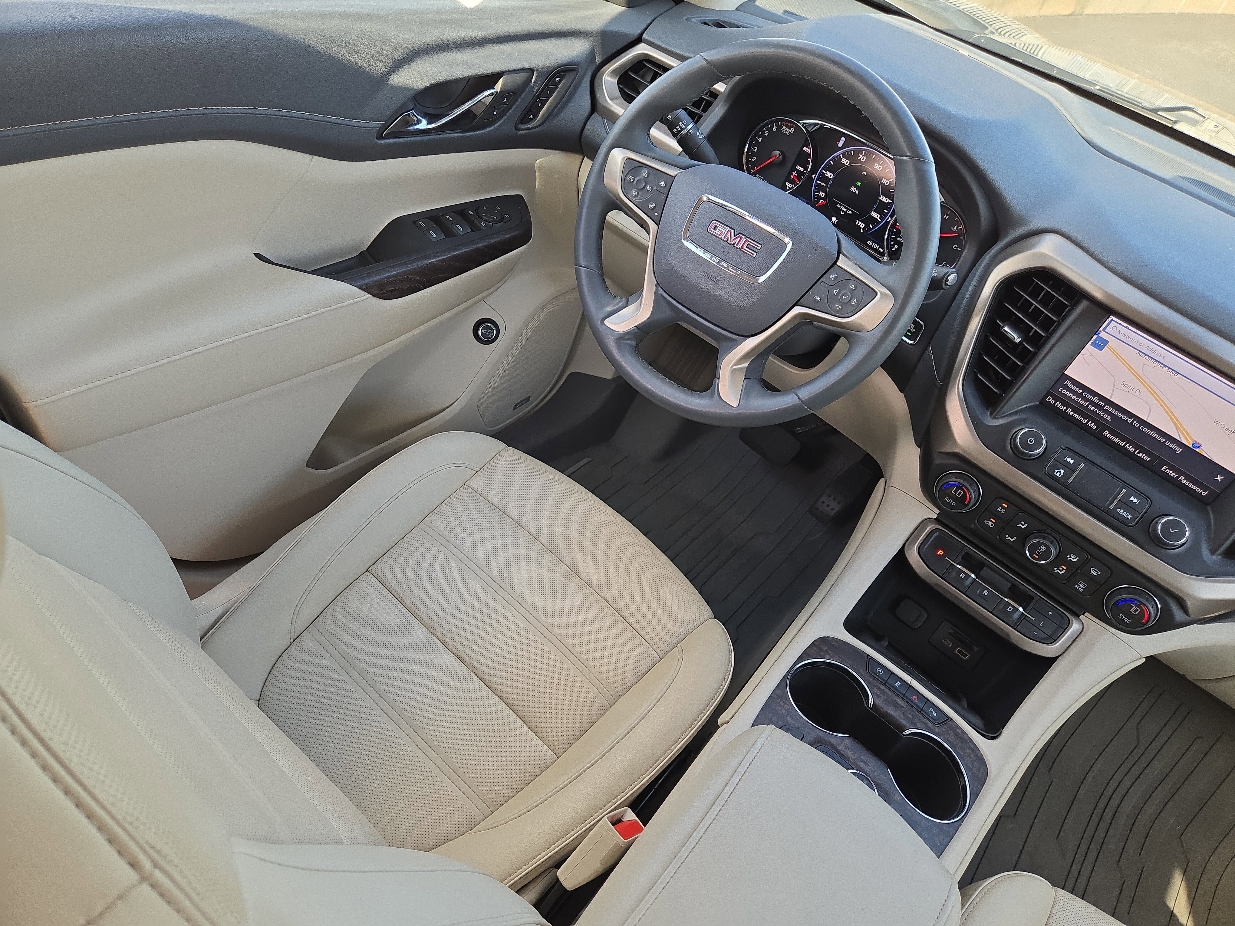 Used 2023 GMC Acadia Denali w/ Denali Technology Package FWD image 19