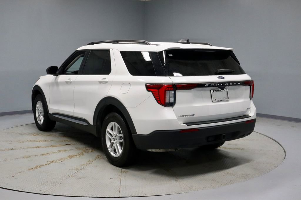 Certified 2025 Ford Explorer Active AWD/4WD image 9