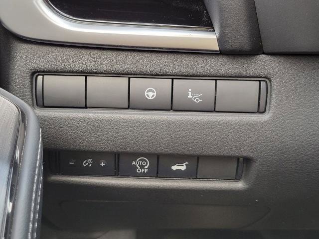 Used 2025 Nissan Rogue SL w/ SL Premium Package image 29