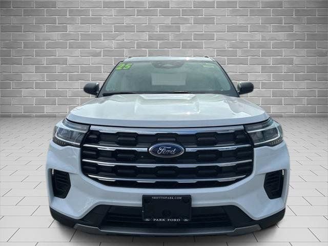 Certified 2025 Ford Explorer Active image 8
