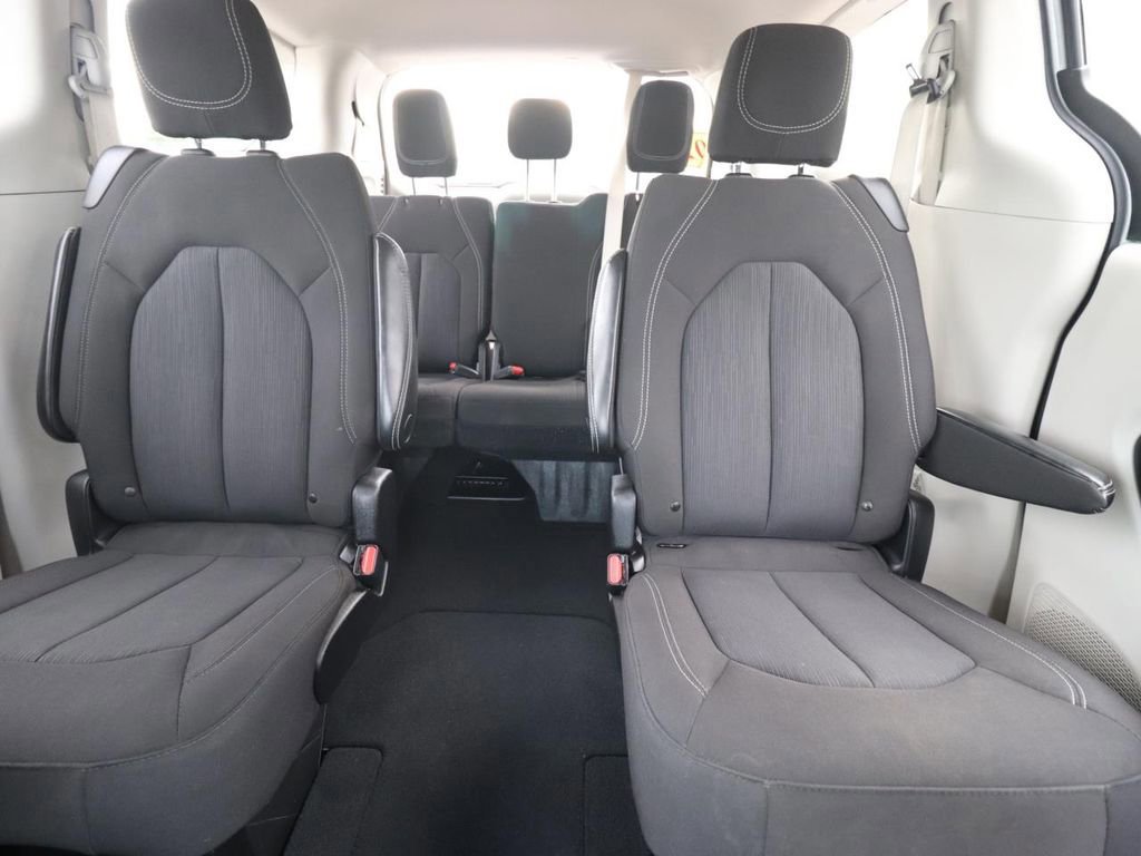 Used 2023 Chrysler Voyager LX FWD image 12