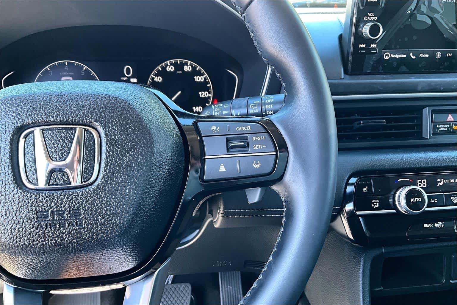 Used 2025 Honda Pilot Touring image 24