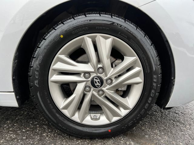 Used 2019 Hyundai Elantra SEL image 13
