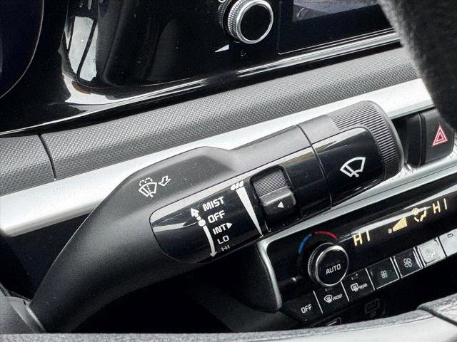 Used 2021 Kia K5 LXS image 23