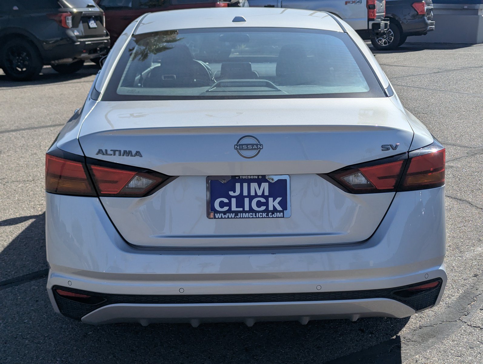 Used 2024 Nissan Altima 2.5 SV FWD image 3