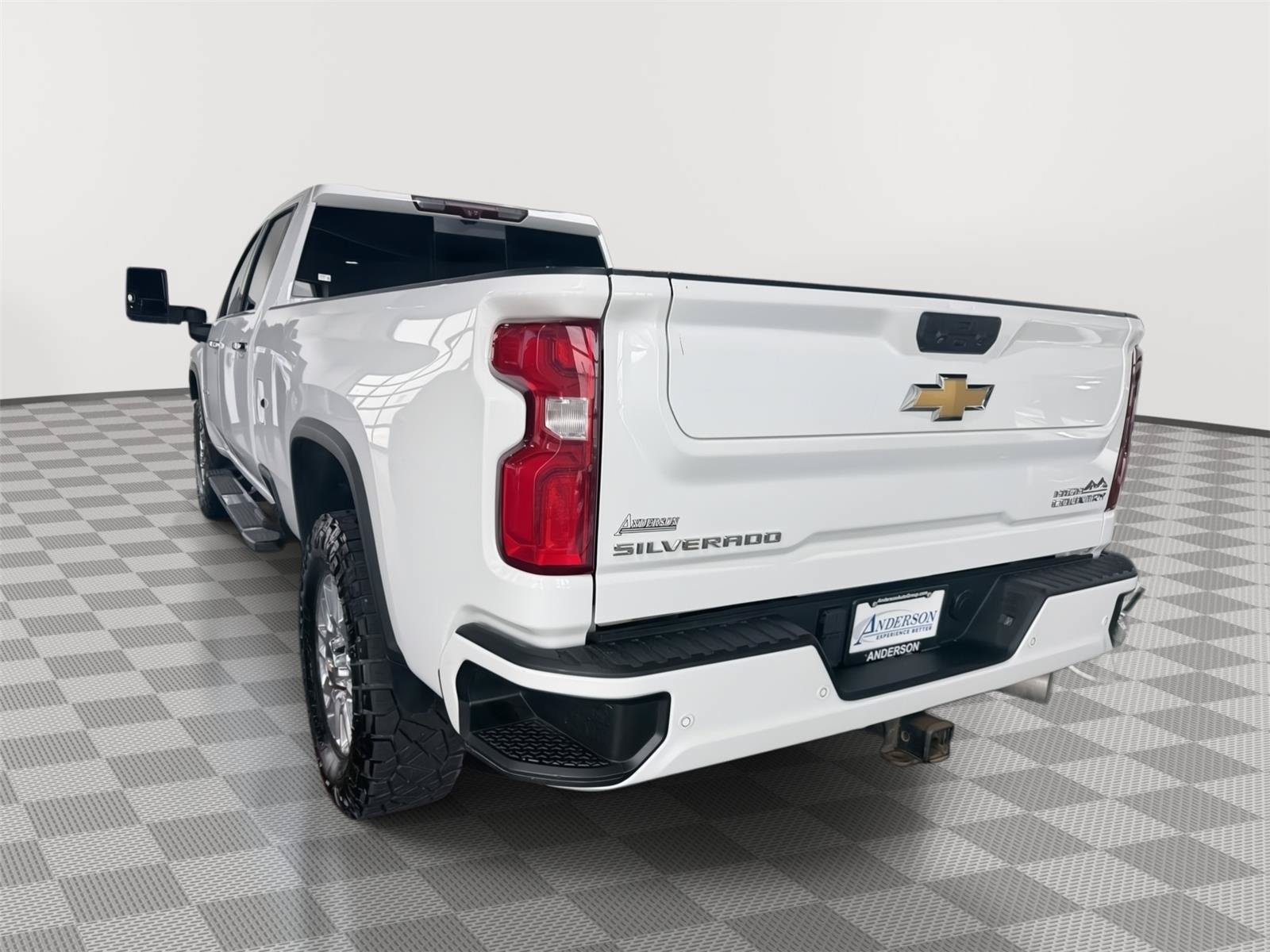 Used 2022 Chevrolet Silverado 2500 High Country w/ Z71 Off-Road Package AWD/4WD image 11