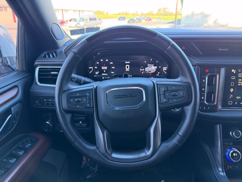 Used 2024 GMC Yukon Denali Ultimate AWD/4WD image 15