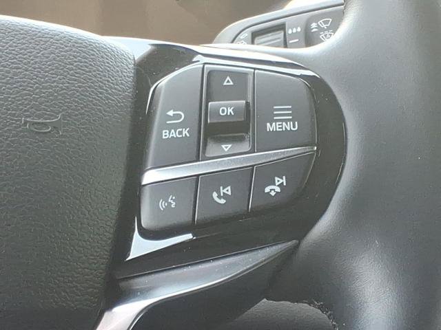 Certified 2023 Ford Explorer Platinum w/ Technology Package AWD/4WD image 9