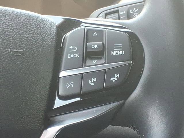 Certified 2023 Ford Explorer Platinum w/ Technology Package AWD/4WD image 9