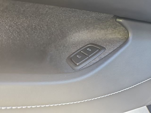 Used 2025 Chevrolet Corvette Stingray Coupe w/ 1LT image 11