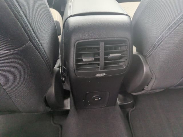 Certified 2022 Ford Escape SE w/ Cold Weather Package AWD/4WD image 18