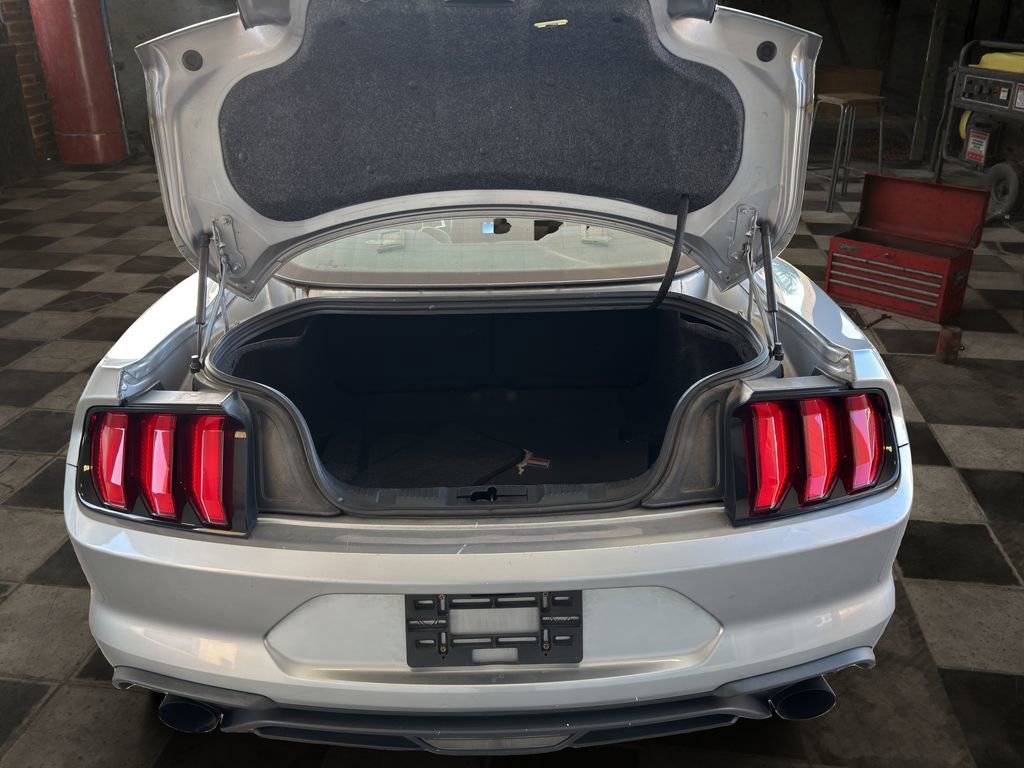 Certified 2020 Ford Mustang Coupe RWD image 10