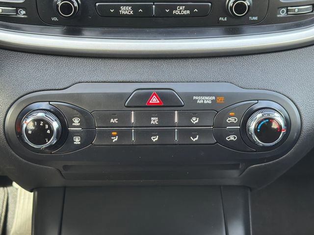Used 2017 Kia Sorento LX image 24