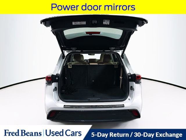 Used 2023 Toyota Highlander Limited image 29