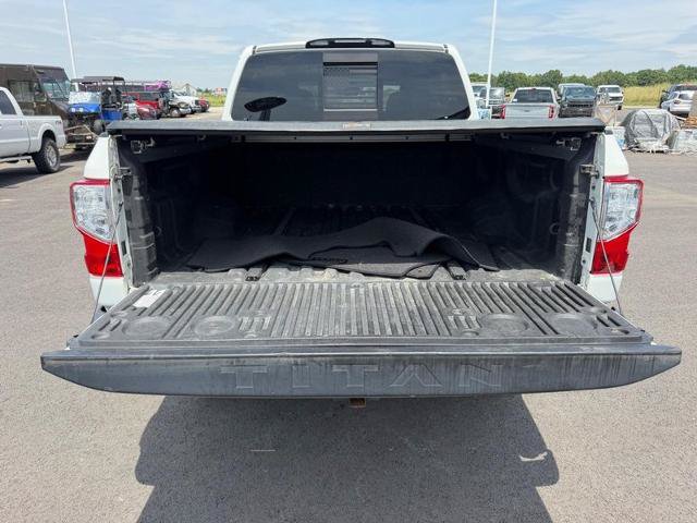 Used 2019 Nissan Titan PRO-4X w/ Pro-4x Utility Package AWD/4WD image 7