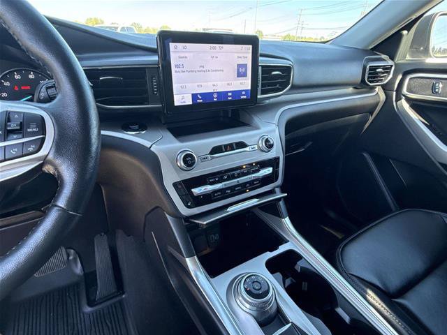 Certified 2022 Ford Explorer XLT w/ Equipment Group 202A AWD/4WD image 29
