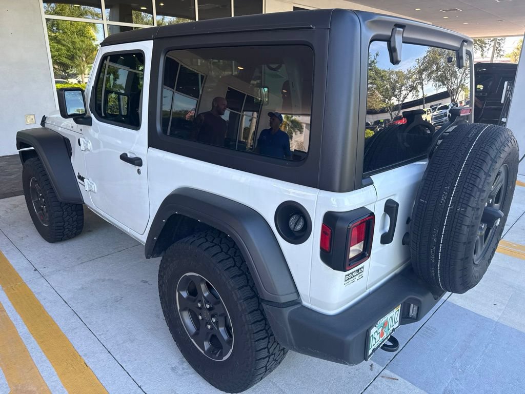 Used 2025 Jeep Wrangler Sport AWD/4WD image 3