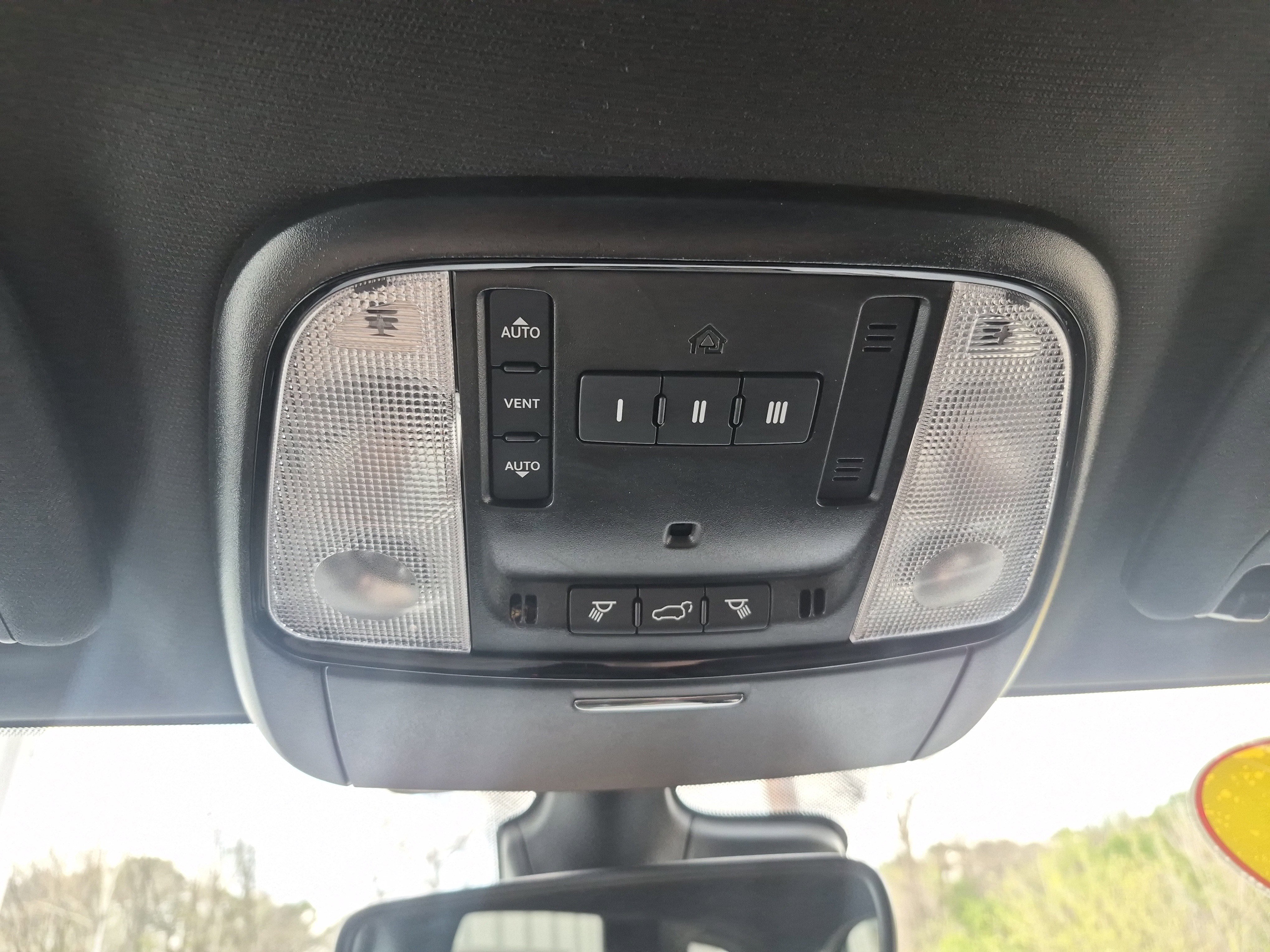 Used 2025 Dodge Durango R/T AWD/4WD image 41