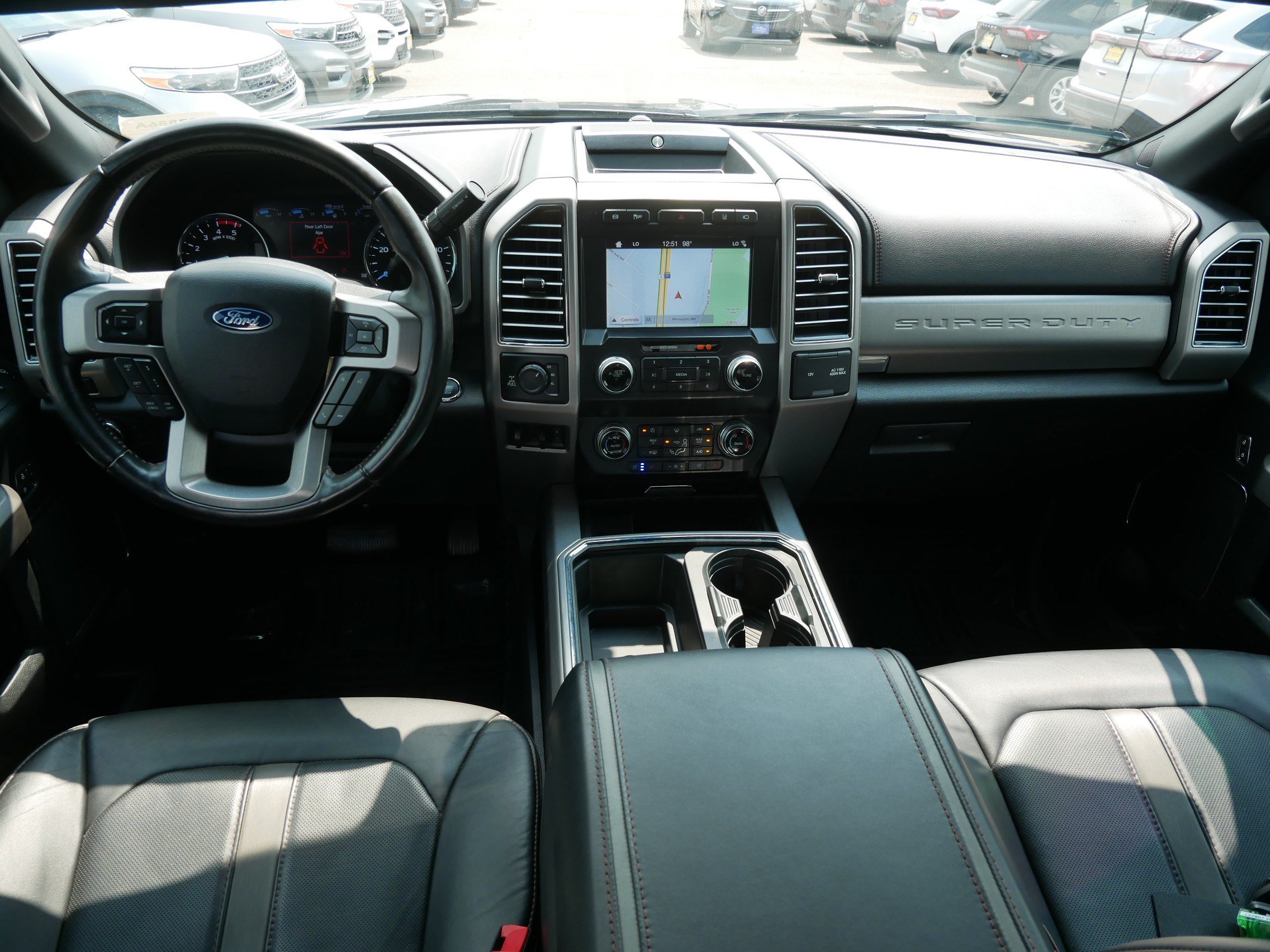 Certified 2019 Ford F350 Platinum w/ Platinum Ultimate Package AWD/4WD image 10